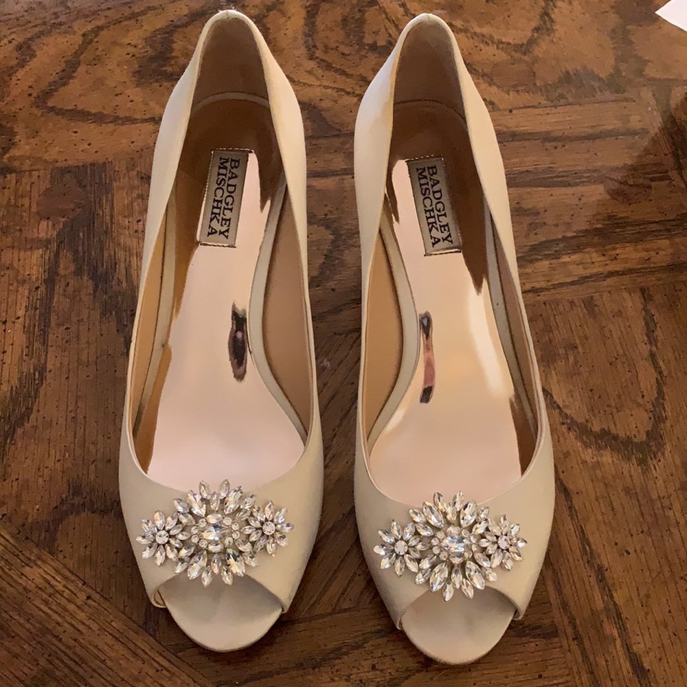 Badgley Mischka Nakira Ivory Satin Heels